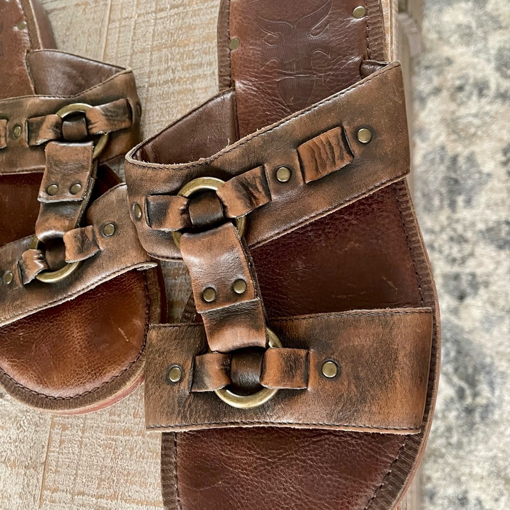 FRYE Men’s Brown Leather Slides Sandals